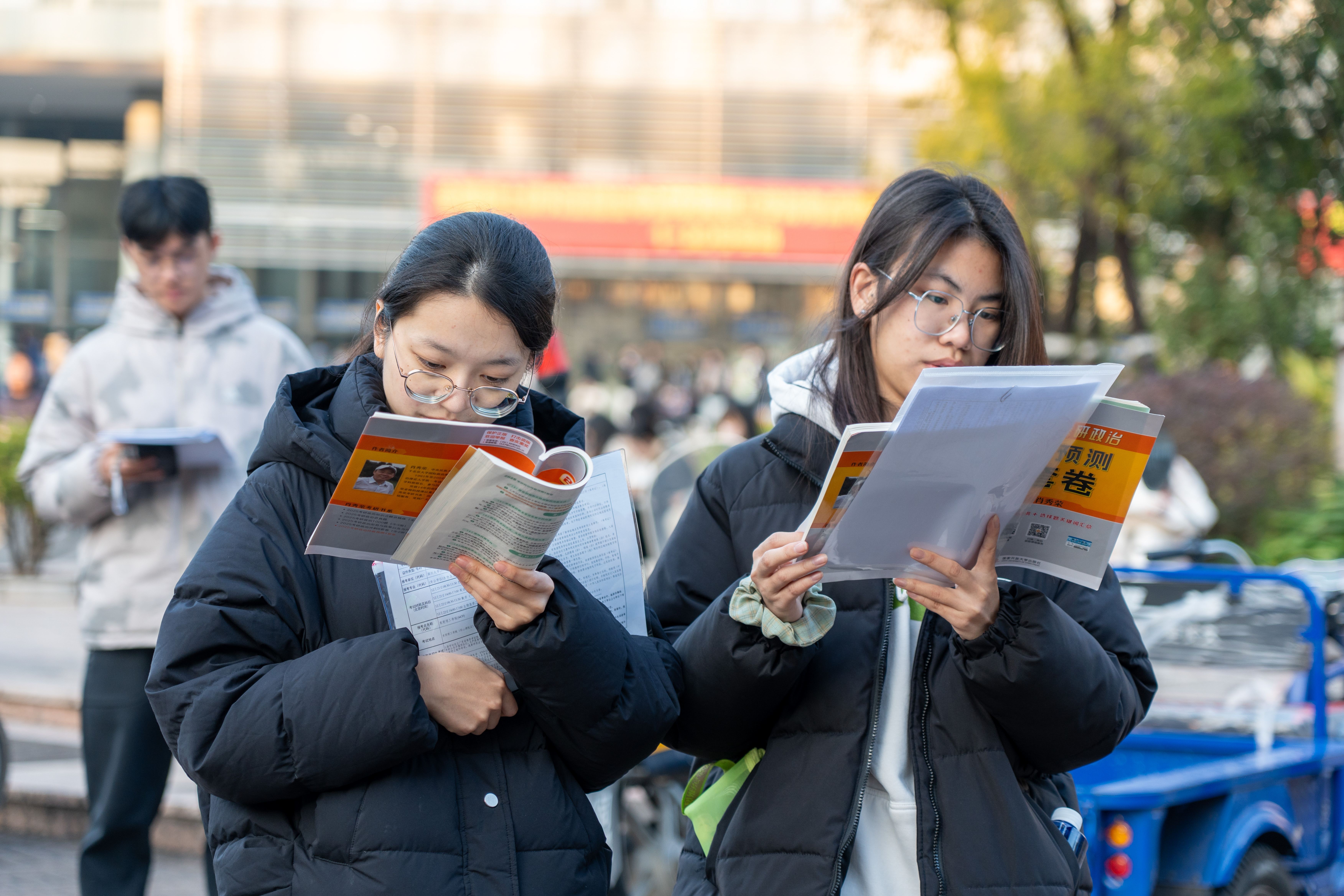2437名考生在我校参加2025年全国硕士研究生招生考试初试