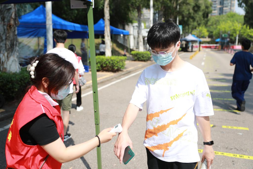 【众志成城阻击疫情】为返校做好准备！学校开展疫情防控应急演练