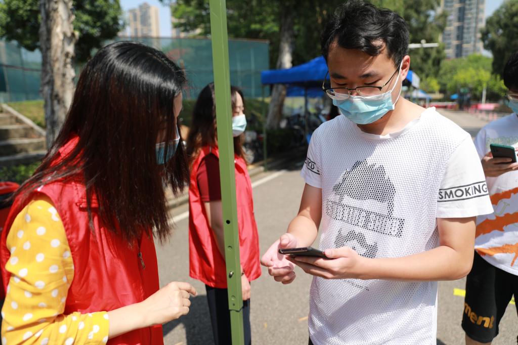 【众志成城阻击疫情】为返校做好准备！学校开展疫情防控应急演练